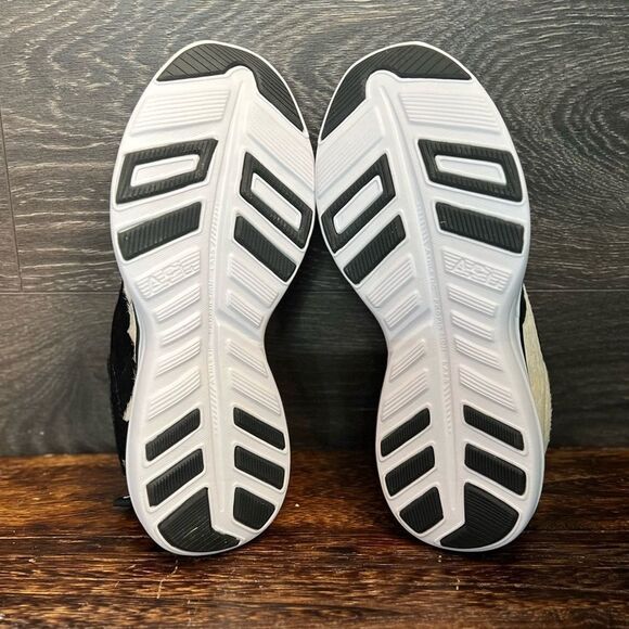 APL Iconic and White Calf Hair Sneakers with Cow Print Design, Size 7. NIB! - Picture 7 of 15